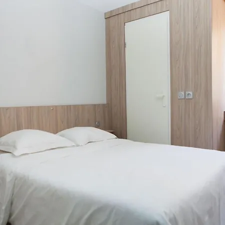 Hotel Parc Azur - Toulon 2*